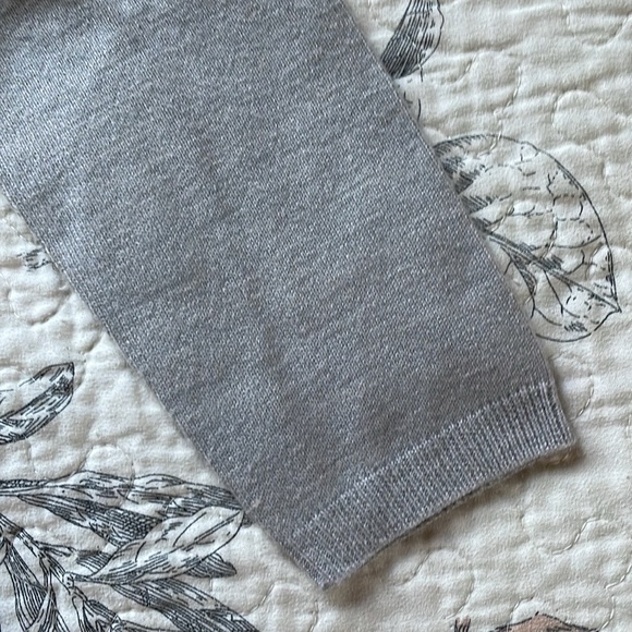 Argyle Grey and Fuchsia V-Neck Seater - Picture 4 of 7